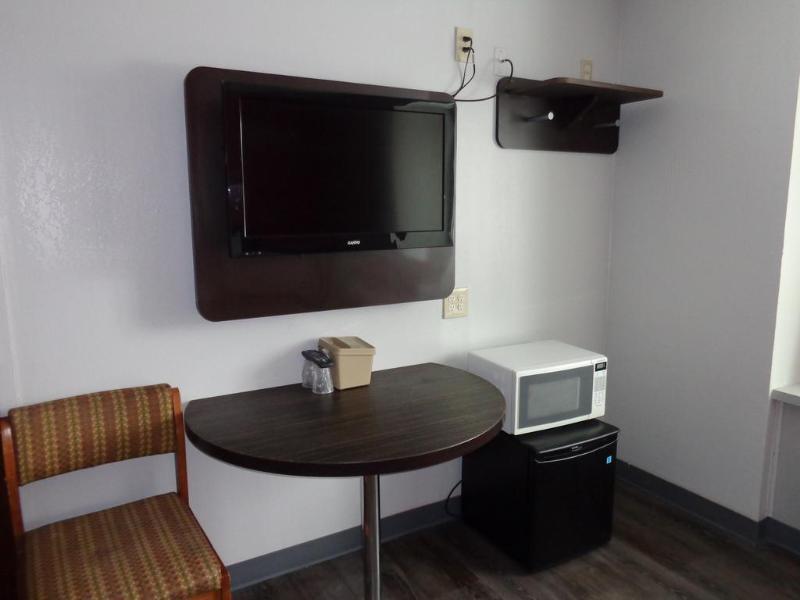 Quality Inn & Suites Watertown Fort Drum Calcium Exterior photo