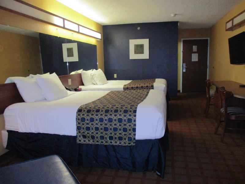 Quality Inn & Suites Watertown Fort Drum Calcium Exterior photo