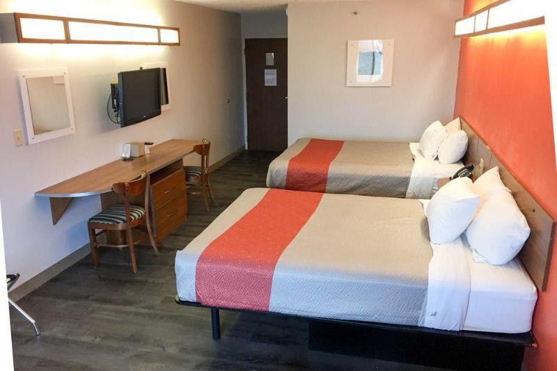 Quality Inn & Suites Watertown Fort Drum Calcium Exterior photo