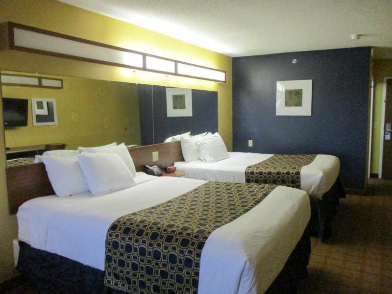 Quality Inn & Suites Watertown Fort Drum Calcium Exterior photo